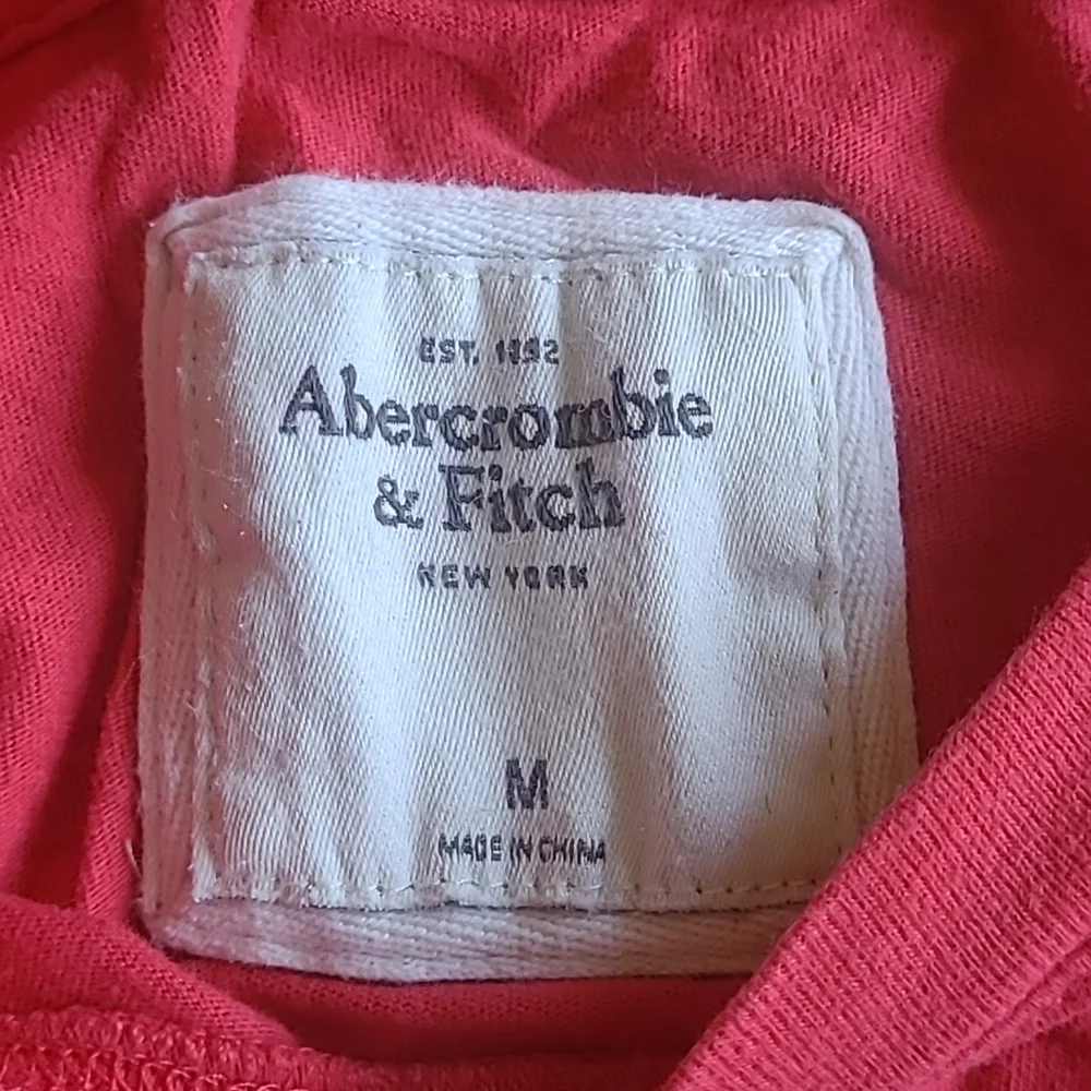 A&F tee - Picture 3 of 3